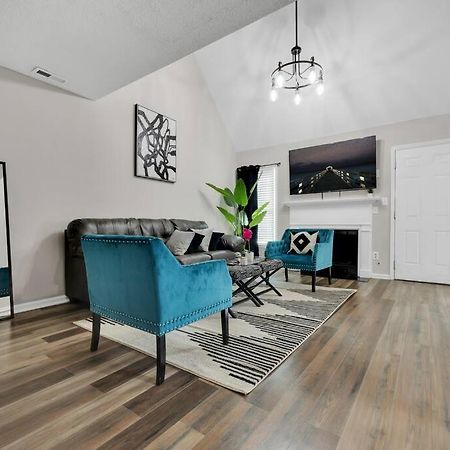 Plush Two Bedroom Retreat. A Home Away From Home! Riverdale Exterior foto